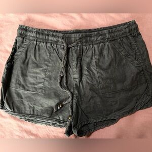 Level 99 Larid Linen Shorts Women Large Tencel Green